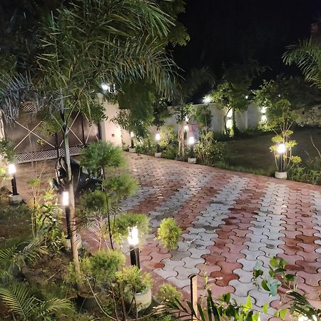 Gc Farms Villa Ayodhya Luaran gambar
